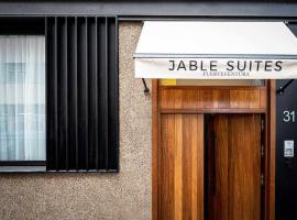 Jable suites apartamentos de lujo en el centro, acomodação com cozinha em Corralejo