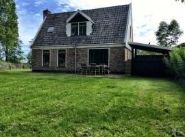 Lush Villa in Hippolytusho with Jacuzzi, cottage in Hippolytushoef