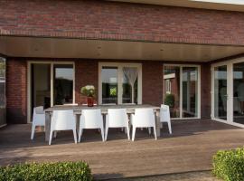 Luxurious holiday home with wellness, in the middle of the North Brabant nature reserve near Leende、レーンデの別荘