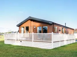 Kinship Lodge with Hot Tub