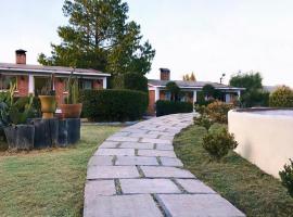 Las Villas Country House, Hotel in San Pedro Ecatepec