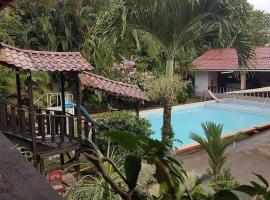 Hotel Los Tabacones, hotel v destinaci Guácimo