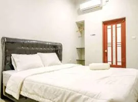 Rudi Rooms near Stasiun Cikarang Mitra RedDoorz