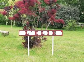 L'élie sous les noyers, Le gite