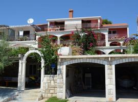 Apartments Prižba Bay、プリズバのホテル