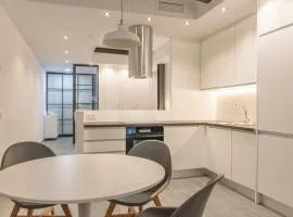 Apartamentos Constitución by Renthas