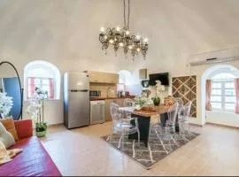 Private House 5 BDR In Mamilla up to 12 People !