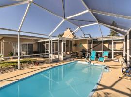 Sunny and Alluring Englewood Retreat with Dock!, villa sa Englewood