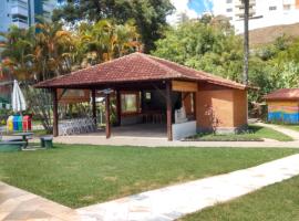 Condomínio Resort na cidade das águas sulfurosas, üdülőközpont Poços de Caldasban