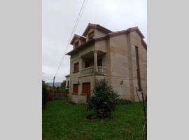 La casa de Aldán entre el mar y el bosque、カンガス・デ・モラソのホテル