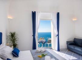 Le Ali sul Mare,near elevator, few steps,parking，波西塔諾的飯店