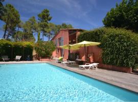 Les flamants roses, hotel in Roussillon