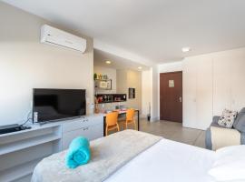 Apartamento incrível Pueblo 595, apartamento em Porto Alegre