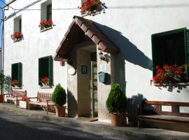 Posada Sarigarri, πανδοχείο σε Abaurrea Baja