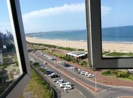 DURBAN BEACHFRONT Tenbury 903