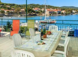 Holiday home Linda2 - 20m from the sea, hotel in Lumbarda