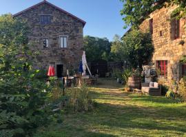 Le Marconnès, B&B in Saint-Arcons-de-Barges