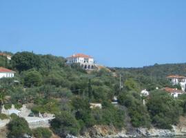 Ferienwohnung Castello Sebastian, hotel económico em Argalastí