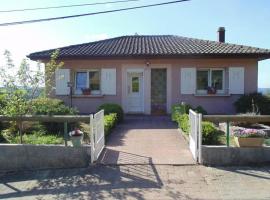 Gîte de moyenne Montagne, villa in Anould