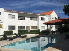 Los Corozos apartment M2, Guavaberry Golf & Country Club, feriebolig i Juan Dolio