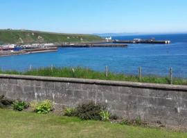 Four waves, holiday home in Thurso