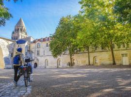 Les Chambres de l'Abbaye、サントのホテル