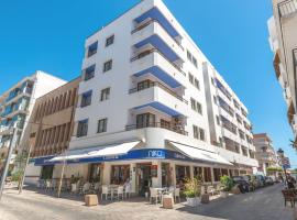 Apartments Niko, hotel u gradu Santa Eularia des Riu