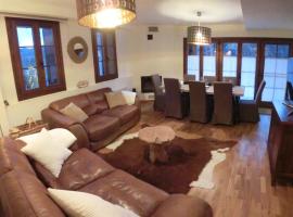 Ca Solleta, casa de montaña a 20 min de la Peülla, Vaqueira-Beret, cottage in Isavarre