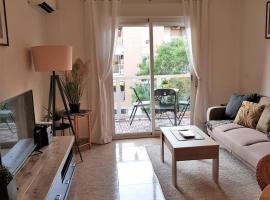 Lovely 2 bedroom apartment close to Denia Castle. โรงแรมใกล้ Denia Bus Station ในเดเนีย