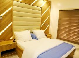 LOTUS EXECUTIVE SUITE, RHODABODE APT., hotel v destinaci Abudža