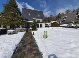 Dom Wakacyjny Brenna، فندق في برينا