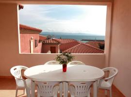 Appartamenti Ideal, serviced apartment in Isola Rossa