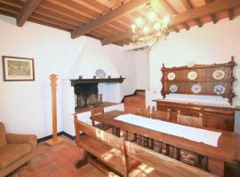 Tuscan Farmhouse in Montescudaio with Private Pool, hotel in Frassineta