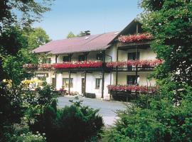 Landhaus-Pension Zum Waffenschmied, hotel pentru familii din Brand