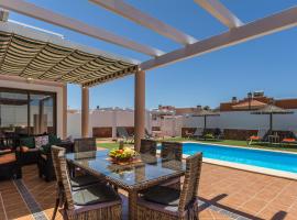 Villa with private pool, near beach and golf Caleta de Fuste- Villa Charlotte