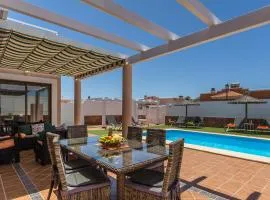 Villa with private pool, near beach and golf Caleta de Fuste- Villa Charlotte