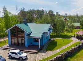 Lake House Стрижевка, hotel com piscina em Strizhevka