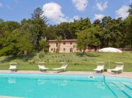 VILLA LIZ Tuscany, private pool, hot tub, property fenced, pets allowed: Poppi'de bir villa