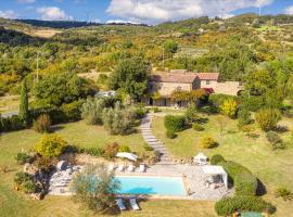 Cinque Cipressi 8, Emma Villas, hotel v destinaci Montecatini Val di Cecina
