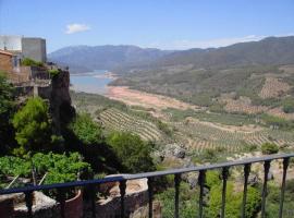 Casa Rural Mirador De La Luna, hotel v destinaci Hornos