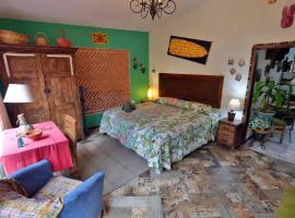 Majikal B&B - Guatemaya, apartment in Cholula