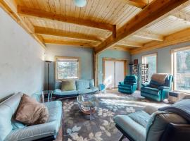 Friends & Family Base Camp, villa a Woodland Park