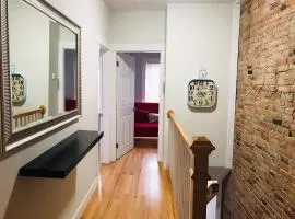 Renovated, 10 Min from the city