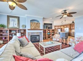 Spacious Gulf Shores Hideaway with Pool and Deck!, pet-friendly hotel in Gulf Shores