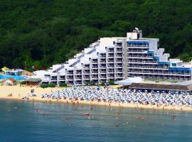 Hotel Slavuna, hotel in Albena