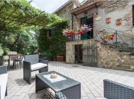 Casale Gli Angeli-Charming Villa with Garden and Parking!, casa rural en Gubbio