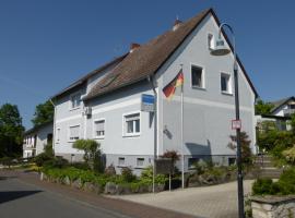 Ferienwohnung Steimer: Langgöns şehrinde bir ucuz otel