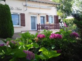 La-Haut, gite-maison de vacances, feriebolig i Poinson-lès-Fays