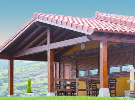 Apartamentos El Prau, hotel em Ubiarco