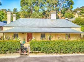 Barossa Valley’s Captain Rodda’s Cottage, holiday home in Angaston